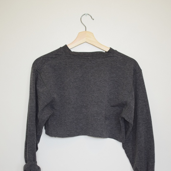 Cropped Heather Grey Sweater - Picture 3 of 3